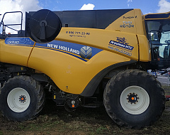 Зерноуборочный комбайн New Holland CR 9.90