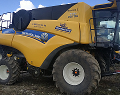 Зерноуборочный комбайн New Holland CR 9.90